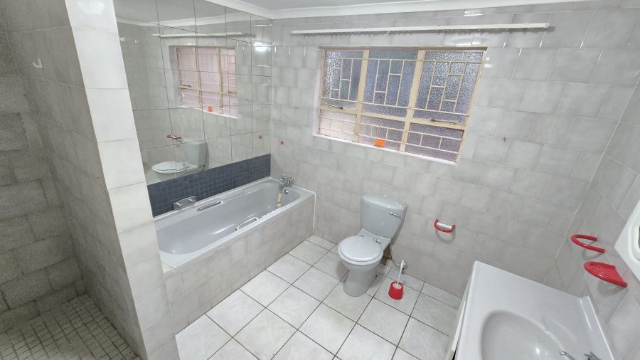 3 Bedroom Property for Sale in Geelhoutpark North West